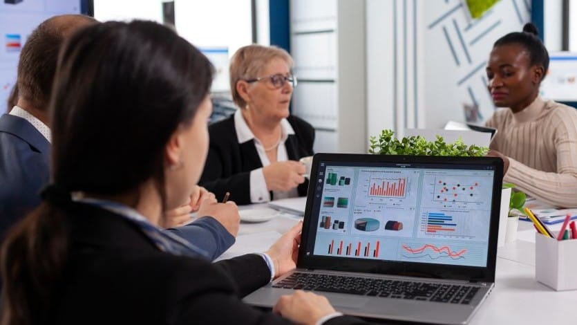 agência marketing Salvador realizando planejamento estratégico